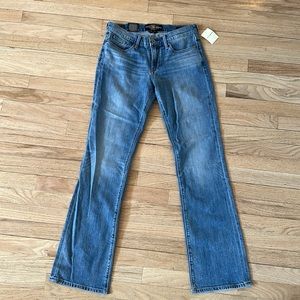 NWT - Lucky Brand Jeans - size W 6/28 Regular